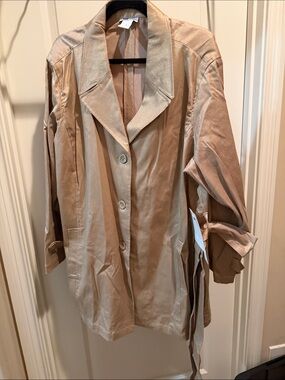 Light Brown Women's Trench Coat with Classic Notch Collar